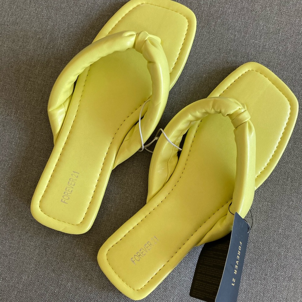 Forever 21 sandals - Picture 4 of 5